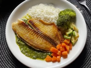 211 Filé de Tilápia ao pesto de manjericão zafferano bar e cozinha restaurante mogi mirim