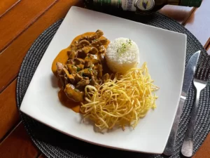 215 Strogonoff de Filé Mignon zafferano bar e cozinha restaurante mogi mirim